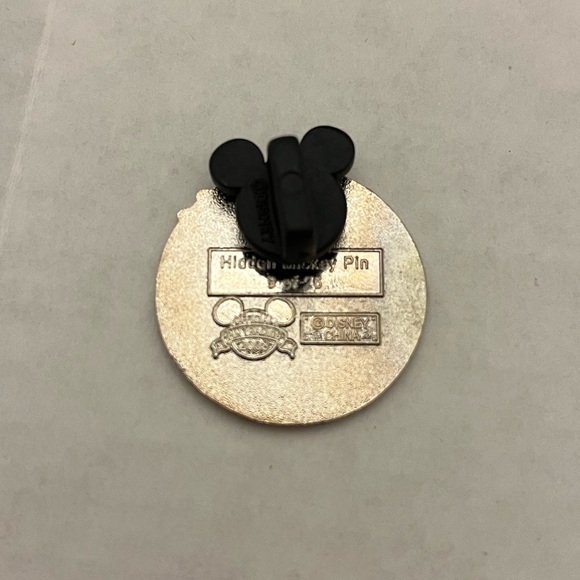 Disney I is for Iago Aladdin Alphabet Letter I Hidden Mickey Pin - Picture 2 of 2